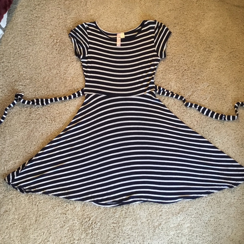 Alya Stripped Dress